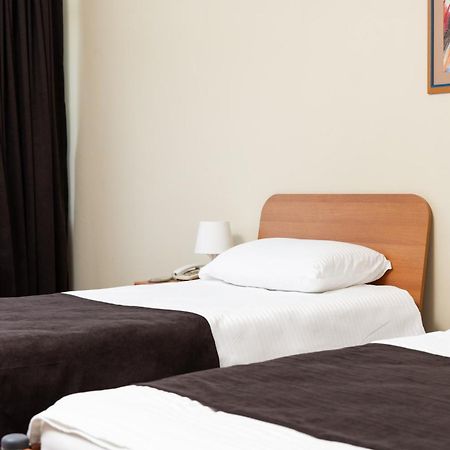 Hotel Luxor Pristina Extérieur photo