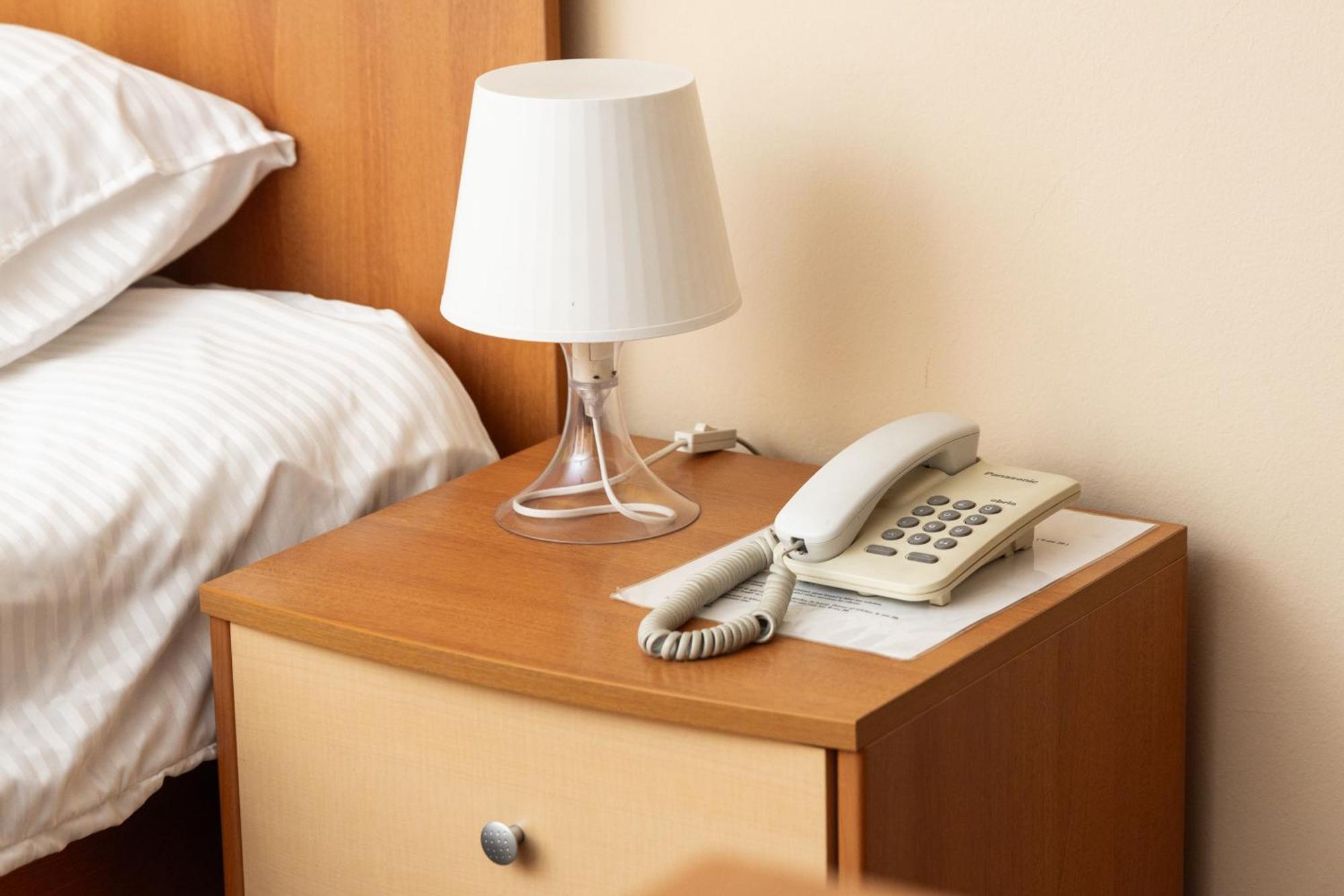 Hotel Luxor Pristina Extérieur photo